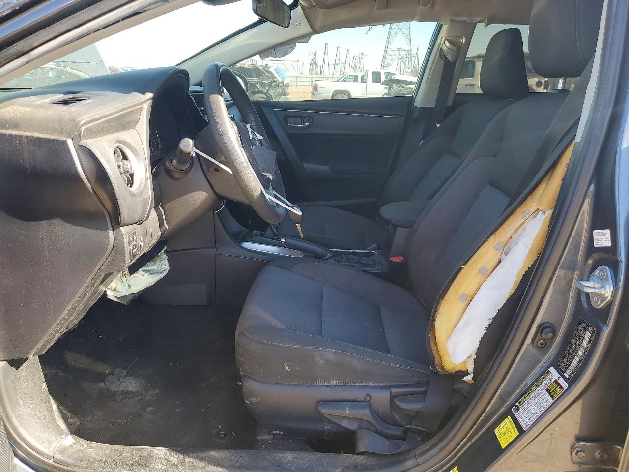 2018 TOYOTA COROLLA LE photo 13