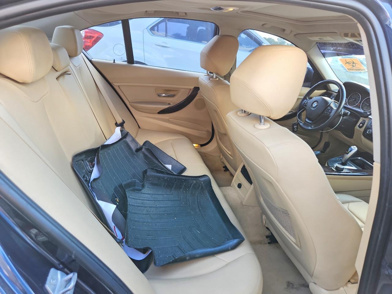 2014 BMW 320 I photo 28