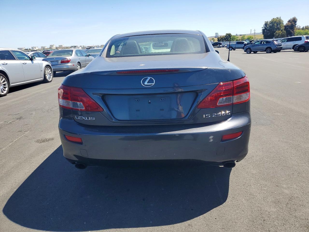 2010 LEXUS IS 250 photo 11