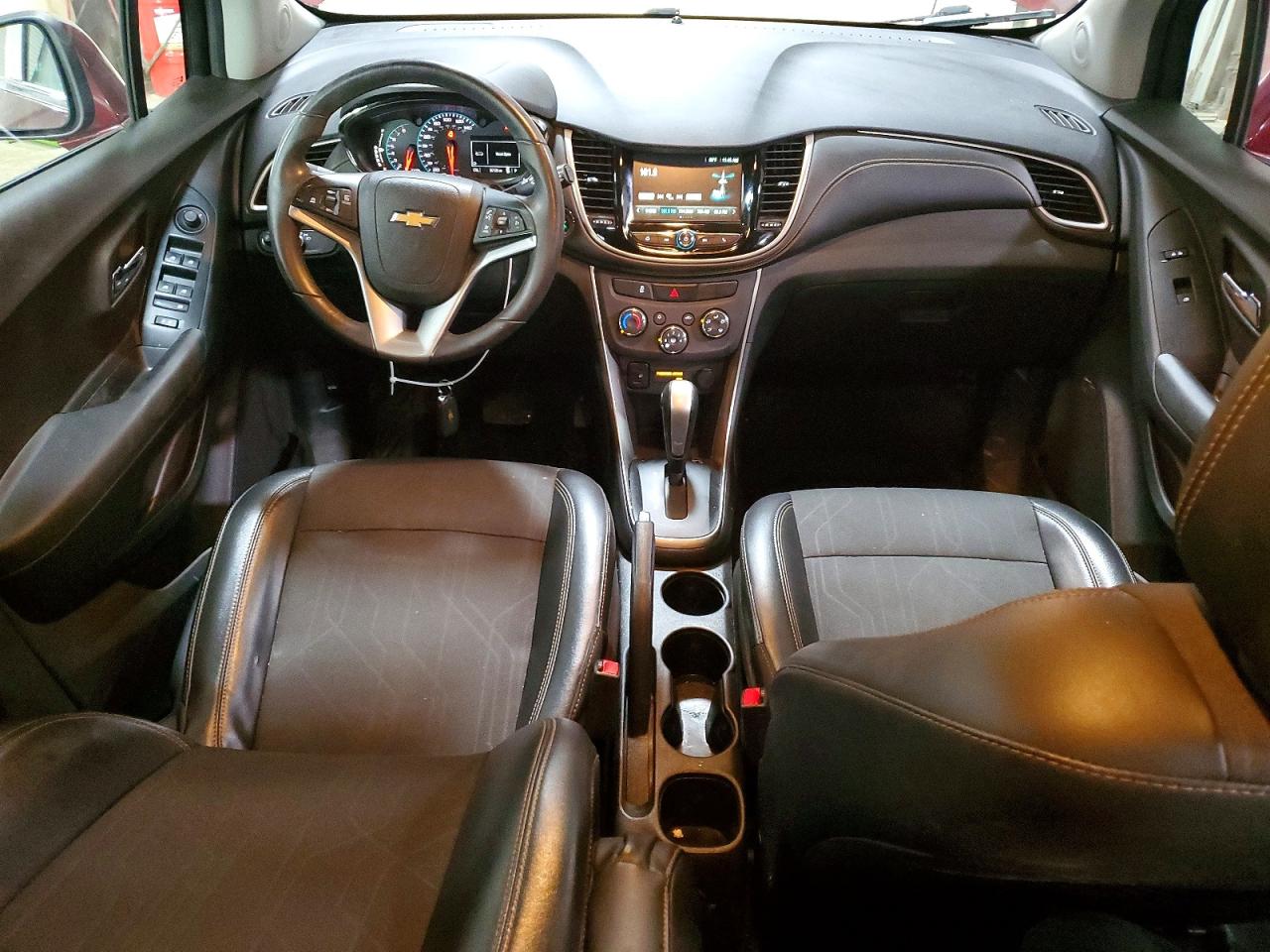 2017 CHEVROLET TRAX 1LT photo 8