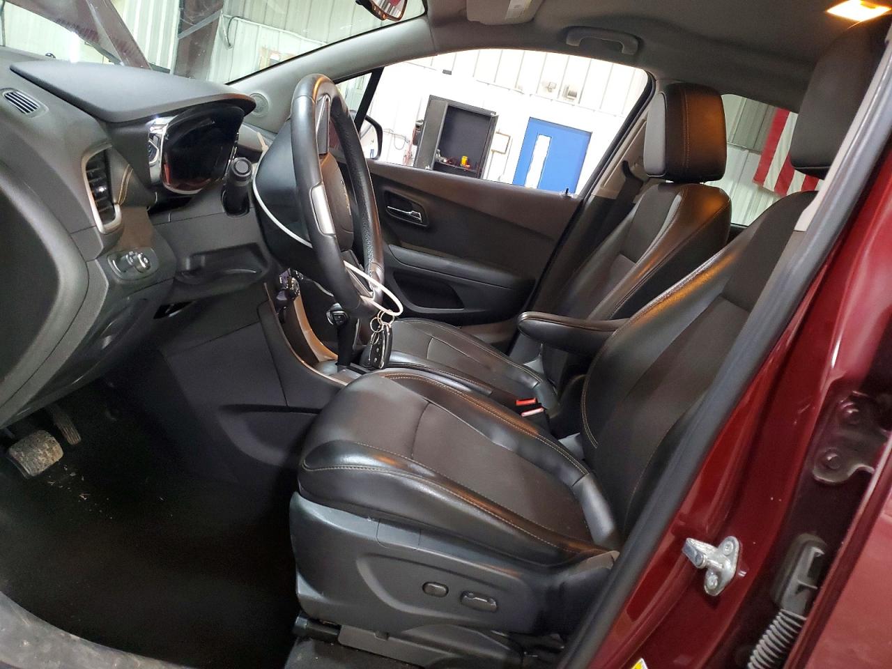 2017 CHEVROLET TRAX 1LT photo 7