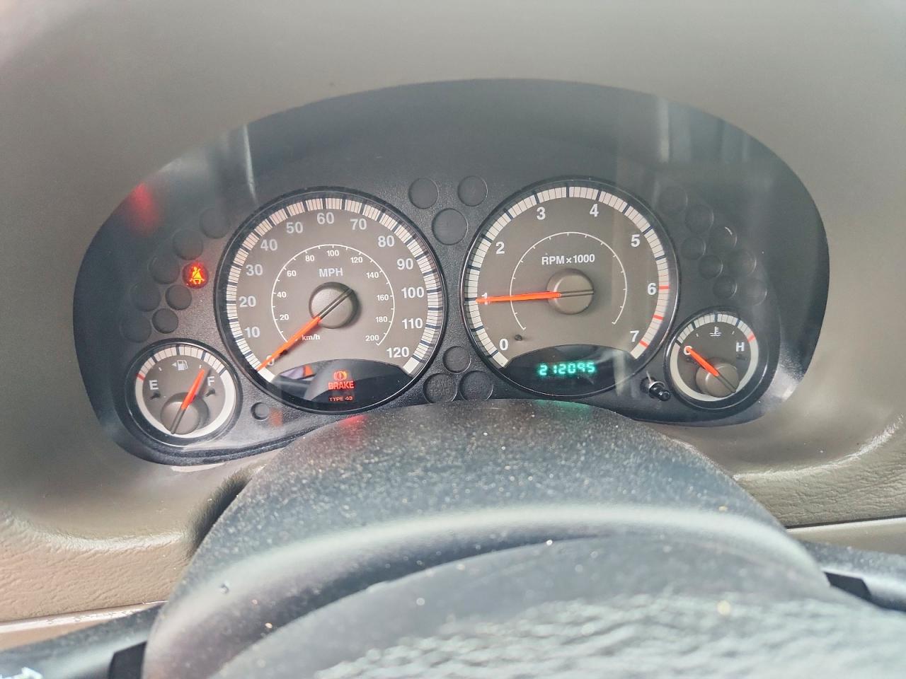 2005 JEEP LIBERTY SPORT photo 25