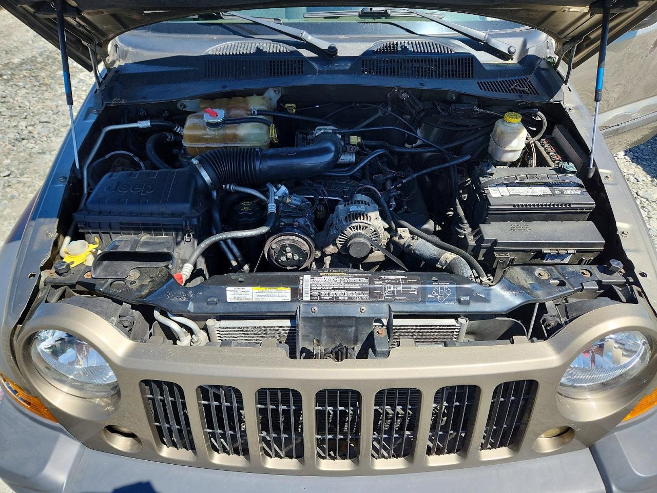 2005 JEEP LIBERTY SPORT photo 34