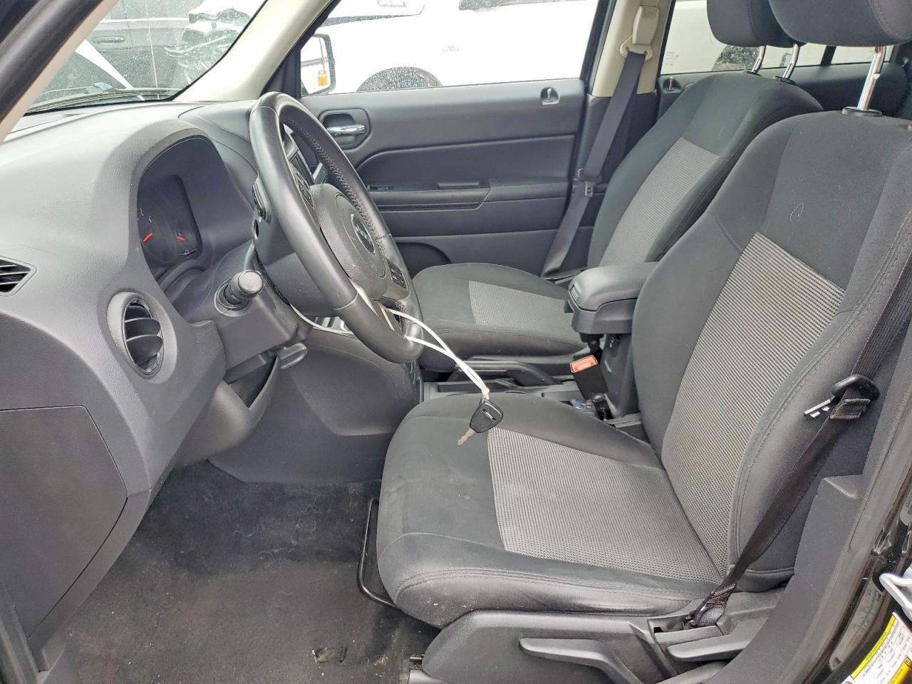 2012 JEEP PATRIOT LATITUDE photo 19