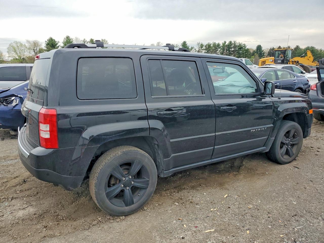 2012 JEEP PATRIOT LATITUDE photo 7