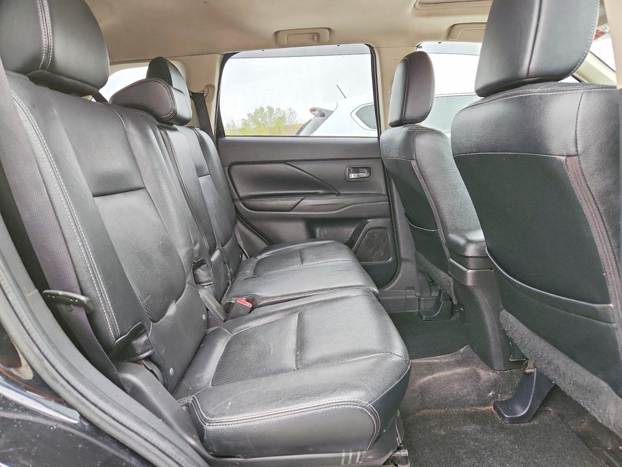 2014 MITSUBISHI OUTLANDER SE photo 21
