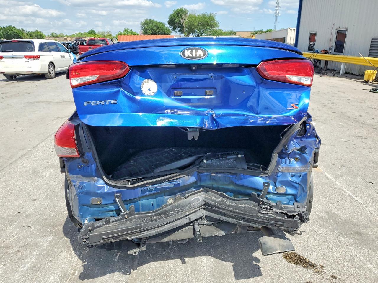 2018 KIA FORTE S photo 11