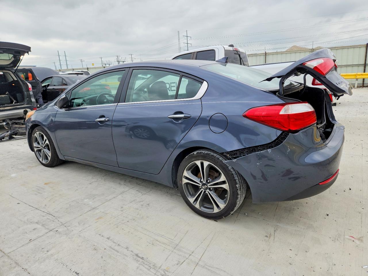 2014 KIA FORTE photo 4