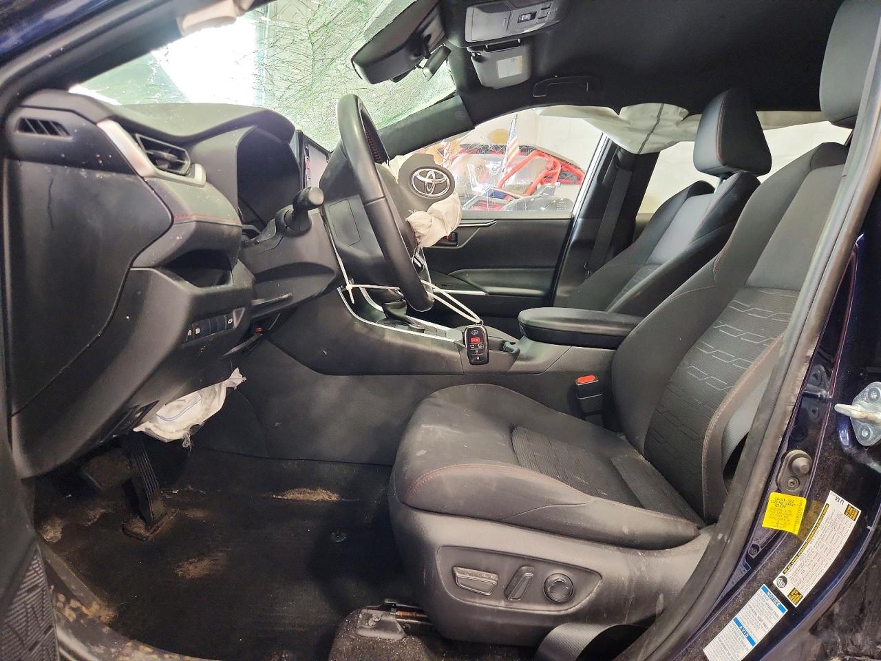 2021 TOYOTA RAV4 PRIME SE photo 19