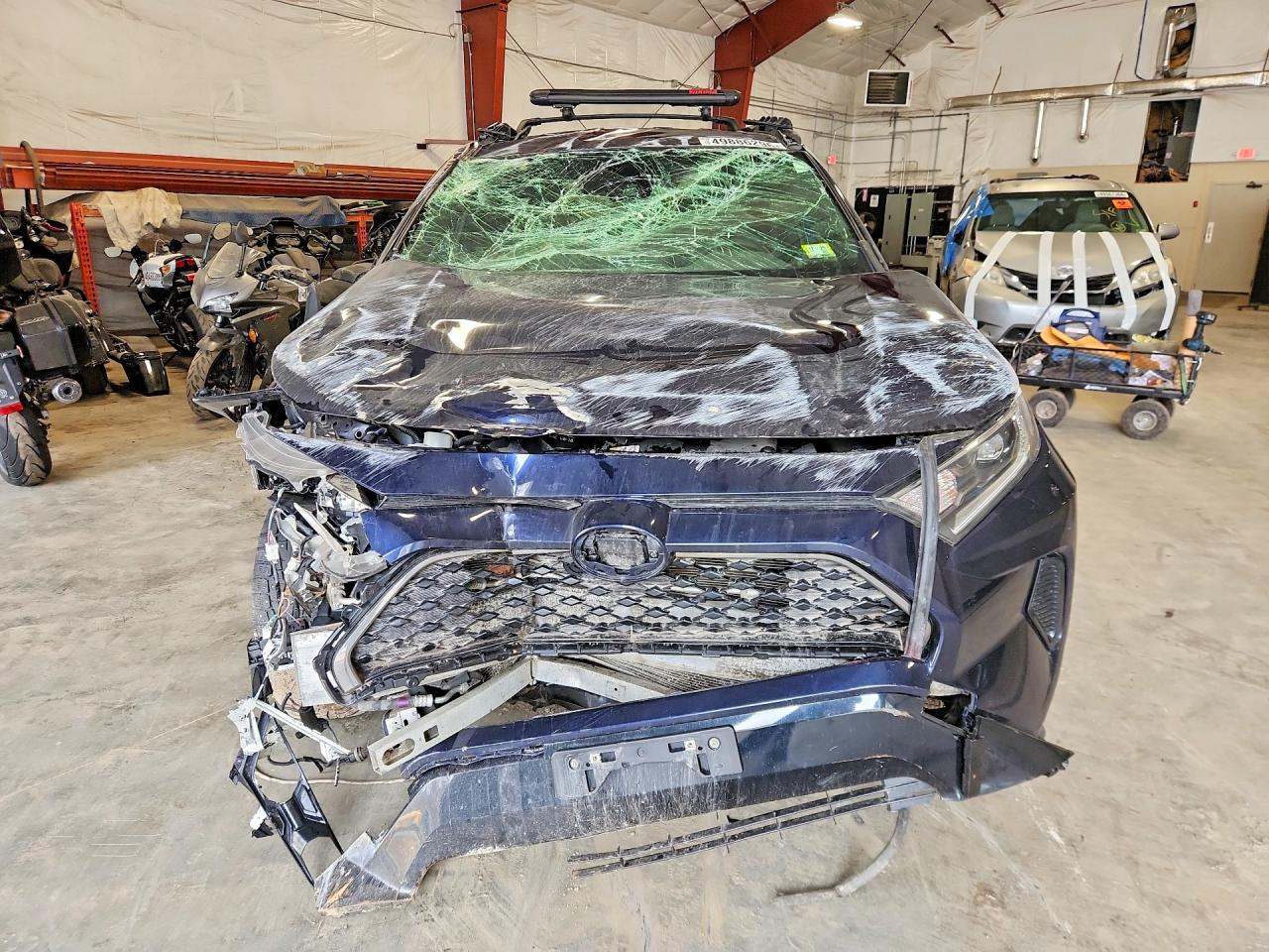 2021 TOYOTA RAV4 PRIME SE photo 13