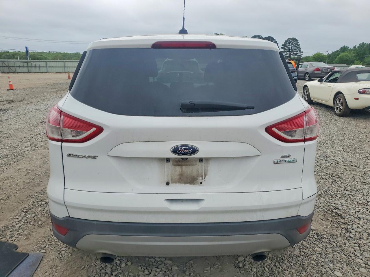 2016 FORD ESCAPE SE photo 11