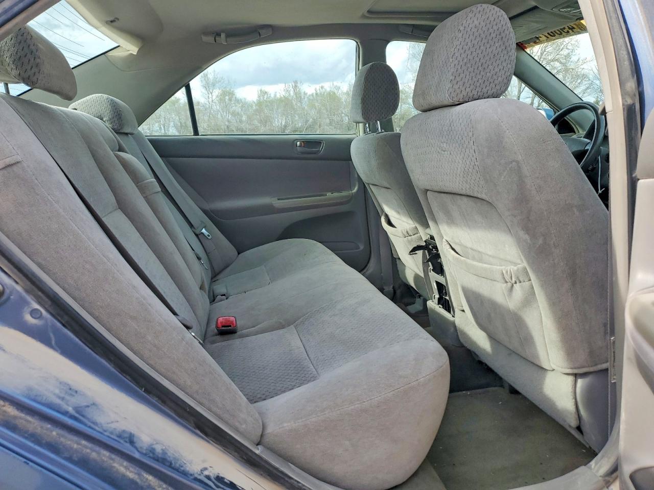 2004 TOYOTA CAMRY LE photo 28