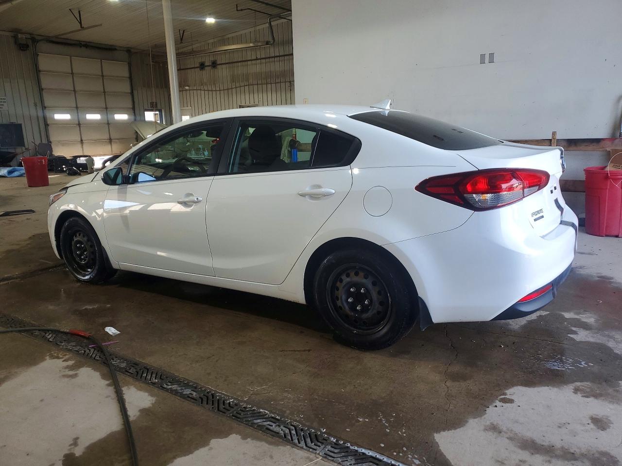 2017 KIA FORTE LX photo 4
