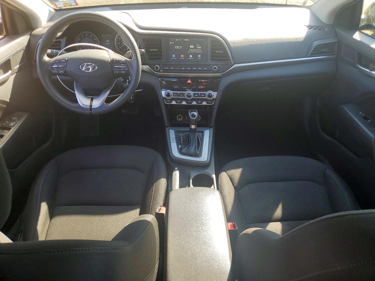 2020 HYUNDAI ELANTRA SEL photo 22