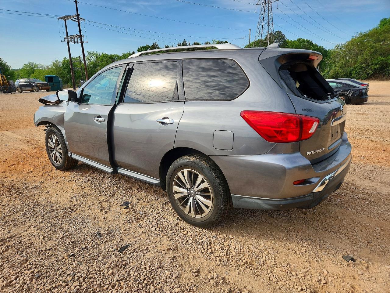 2020 NISSAN PATHFINDER SV photo 4