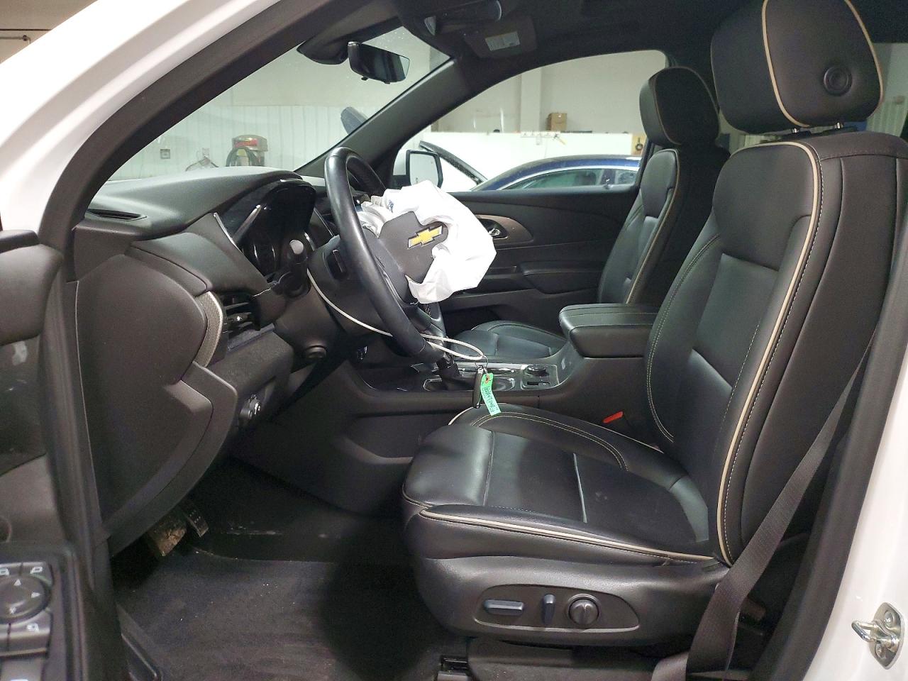 2023 CHEVROLET TRAVERSE PREMIER photo 13
