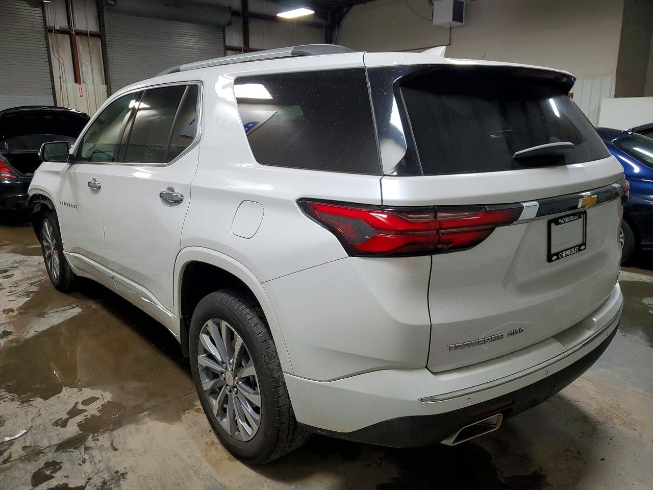 2023 CHEVROLET TRAVERSE PREMIER photo 3