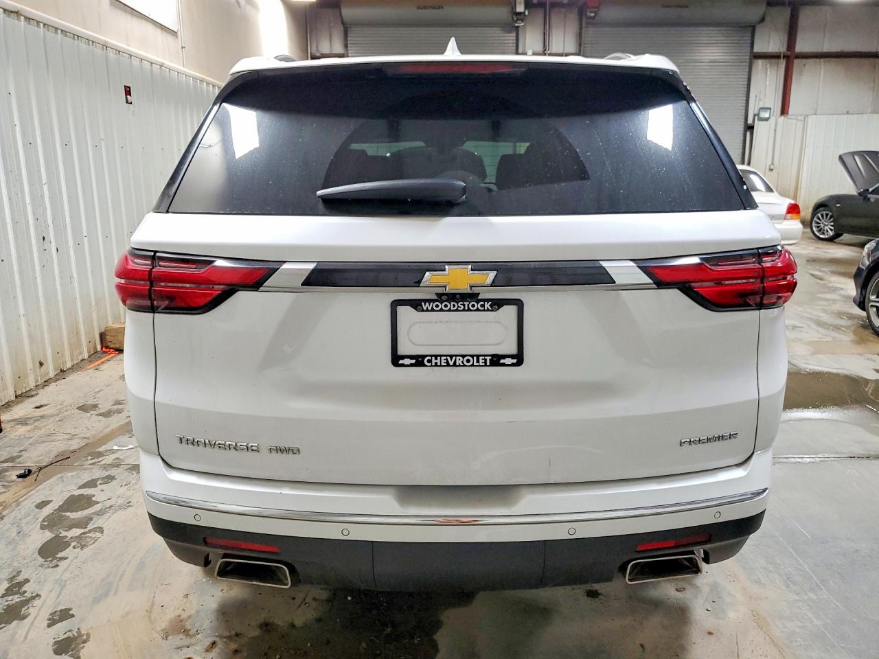 2023 CHEVROLET TRAVERSE PREMIER photo 11