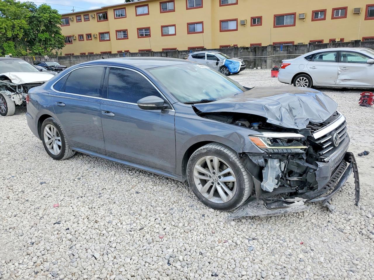 2020 VOLKSWAGEN PASSAT SE photo 10
