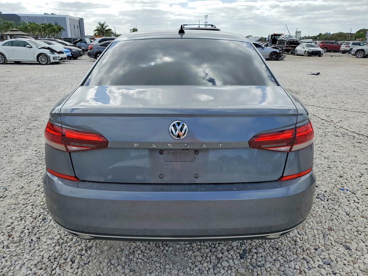 2020 VOLKSWAGEN PASSAT SE photo 16