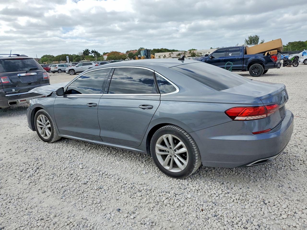 2020 VOLKSWAGEN PASSAT SE photo 4