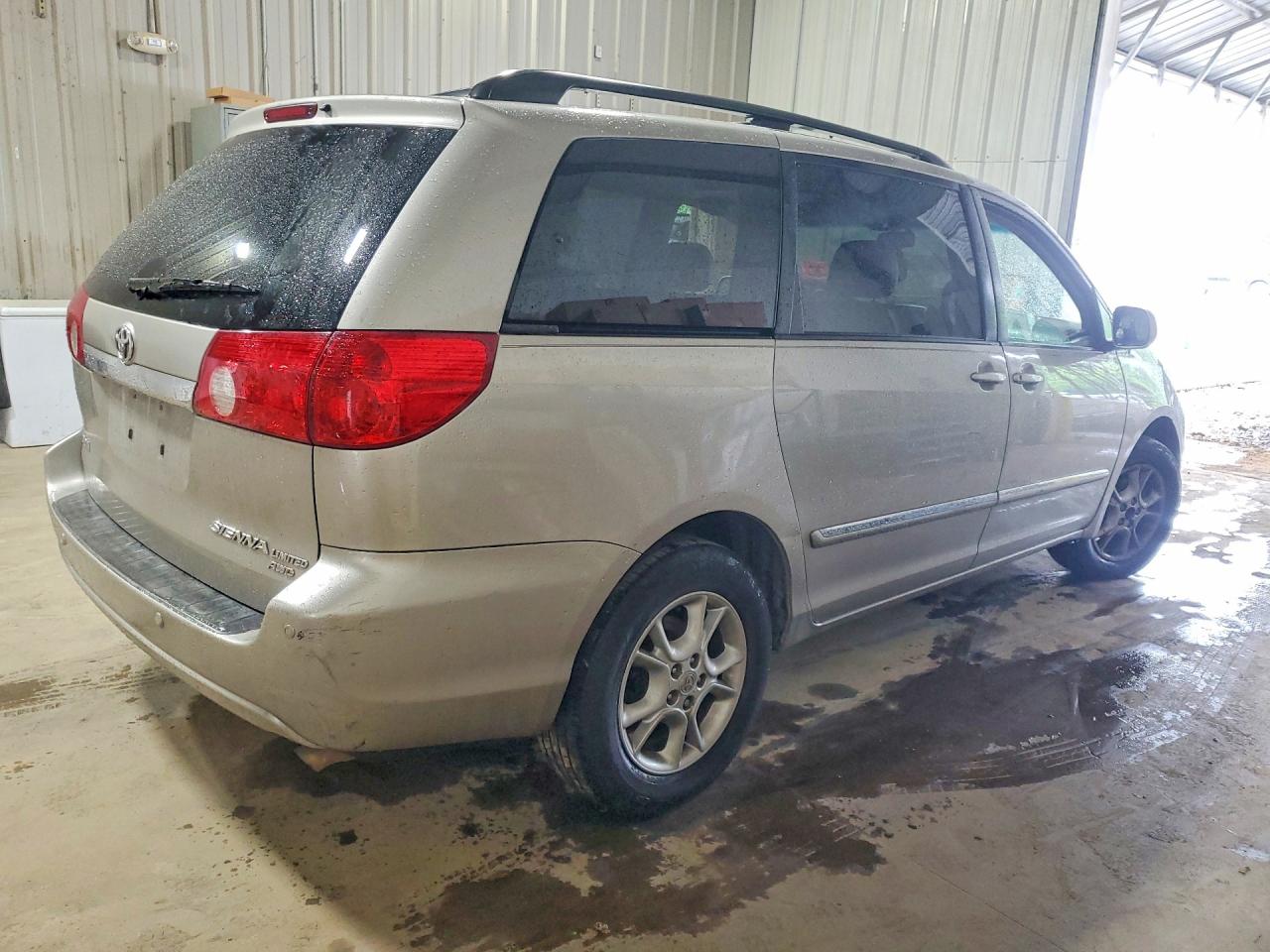 2006 TOYOTA SIENNA XLE photo 5
