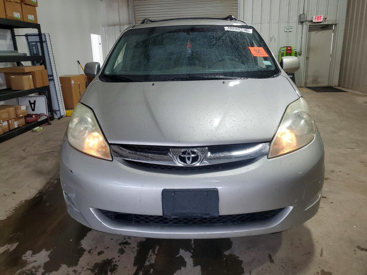 2006 TOYOTA SIENNA XLE photo 9