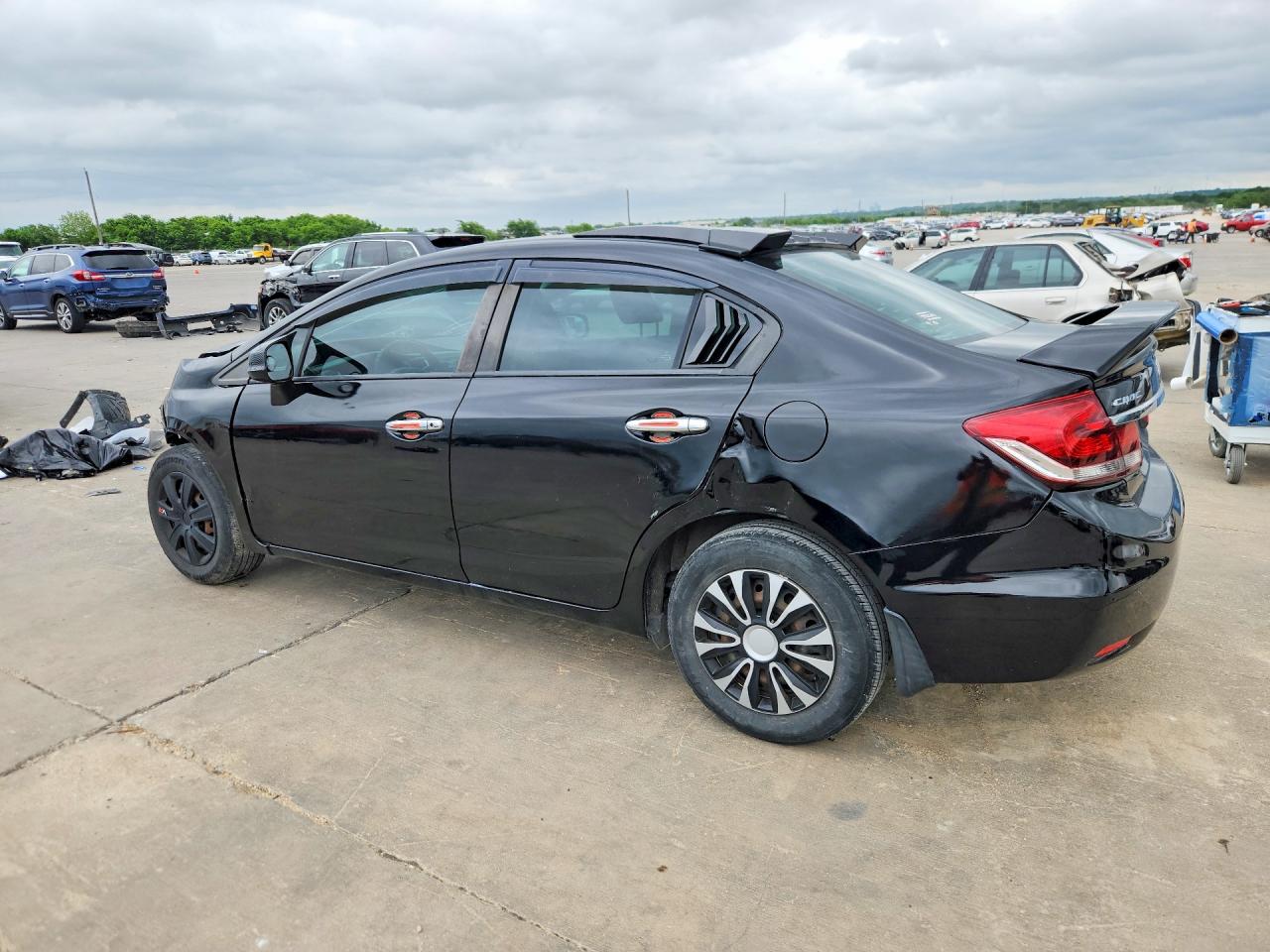 2013 HONDA CIVIC LX photo 4