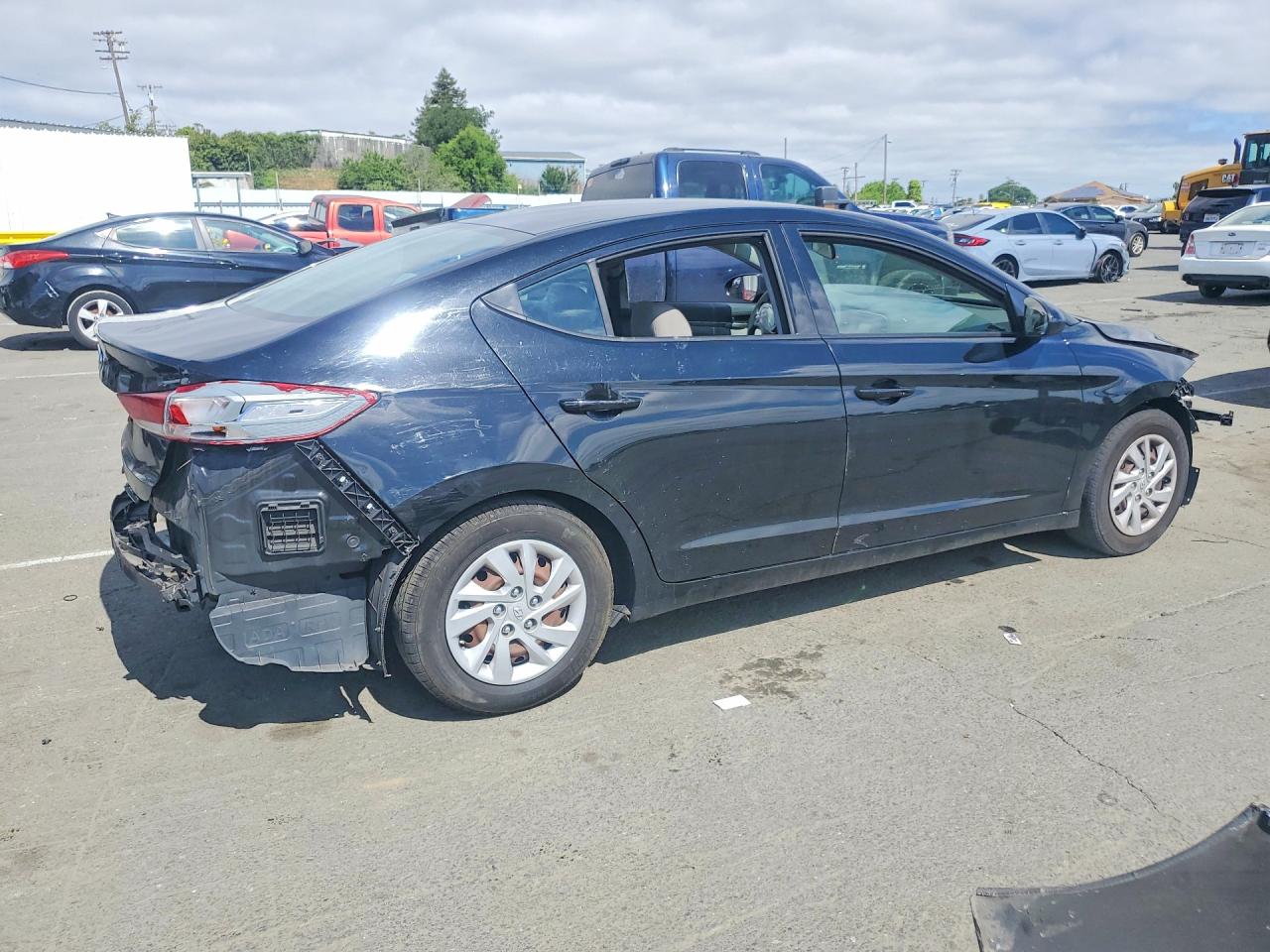 2018 HYUNDAI ELANTRA SE photo 5