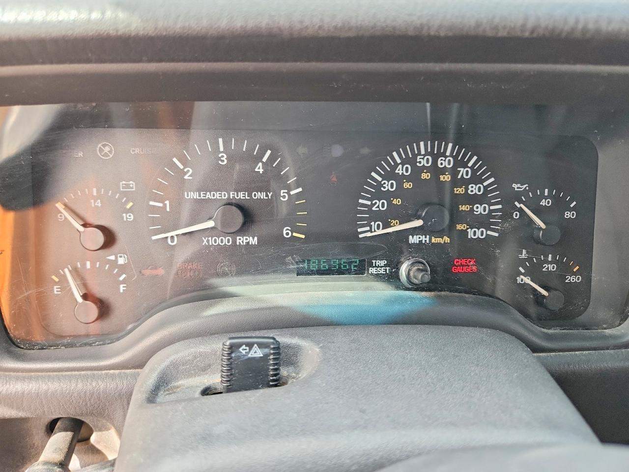 1999 JEEP CHEROKEE SPORT photo 25