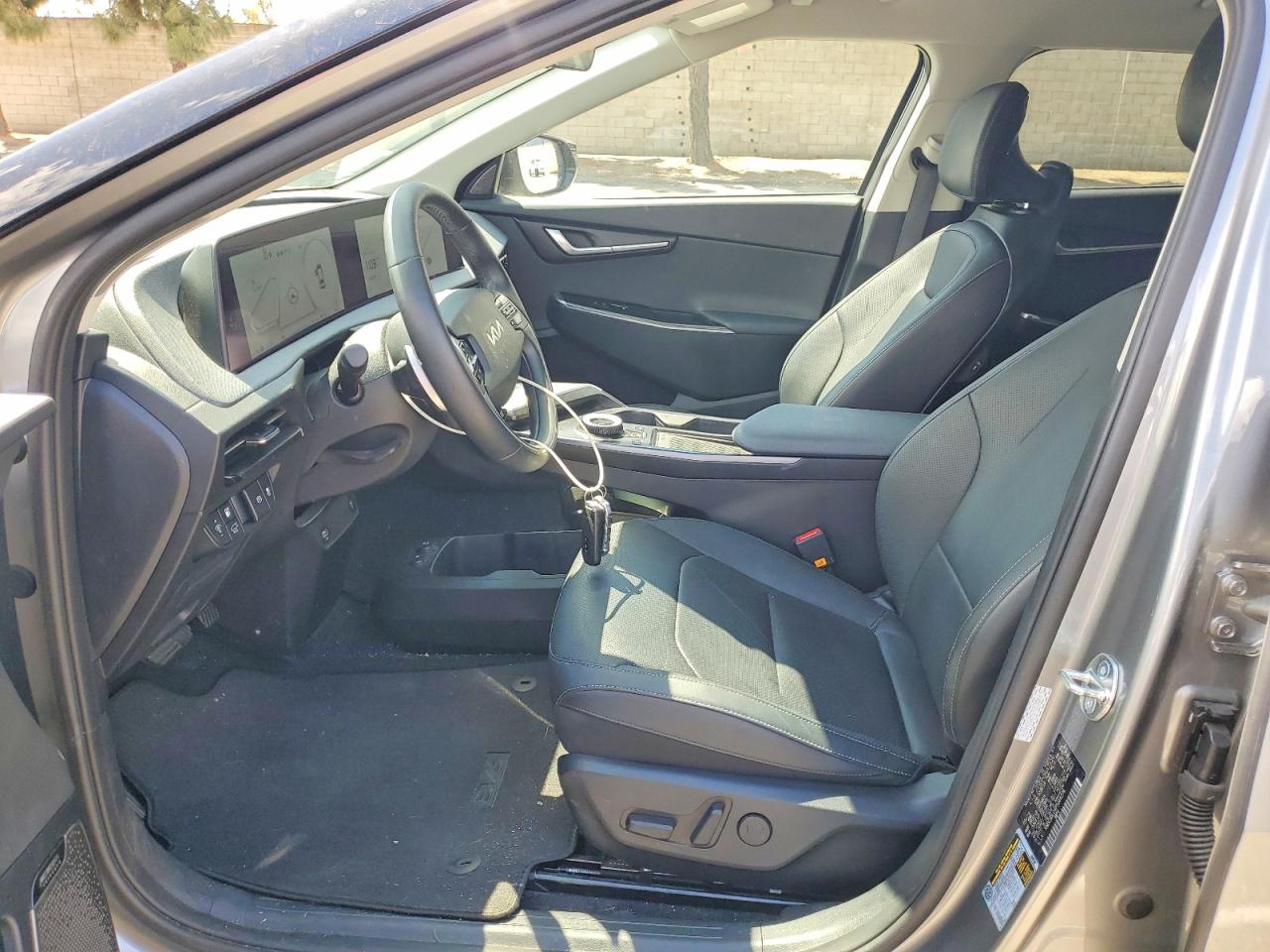 2023 KIA EV6 WIND photo 19