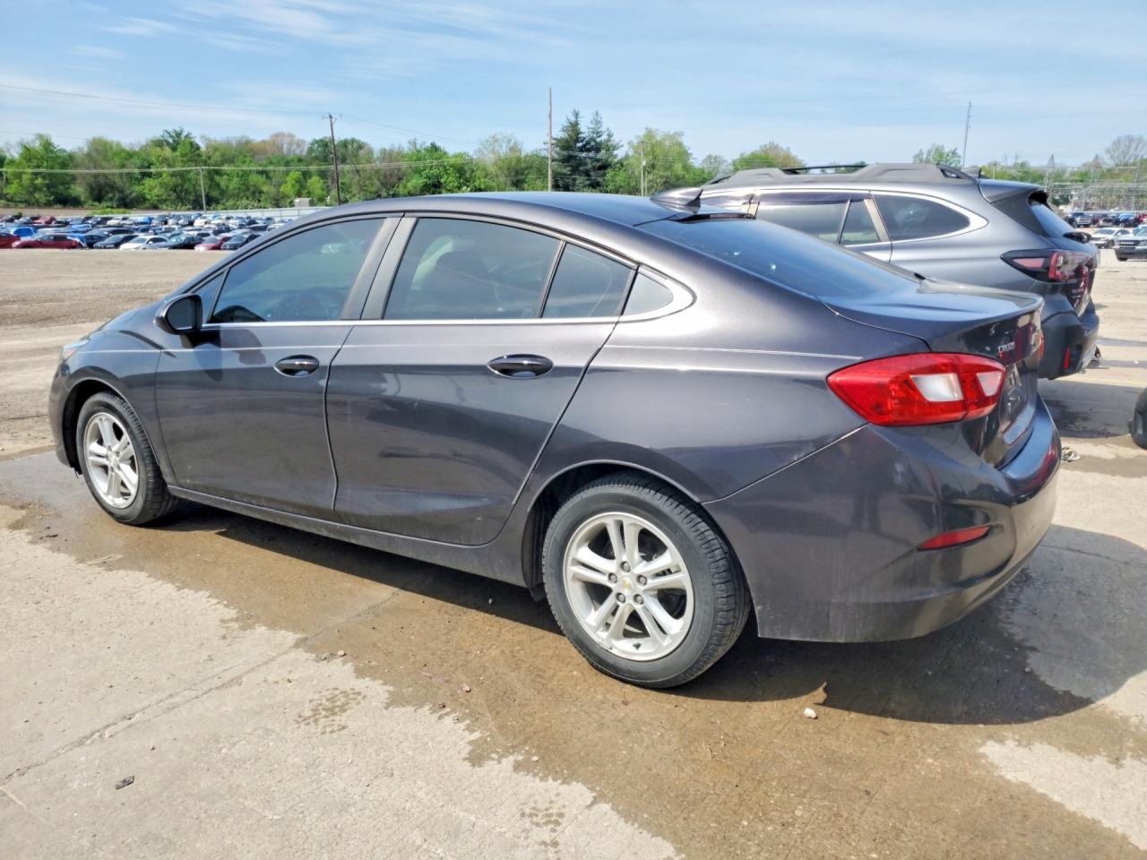 2017 CHEVROLET CRUZE LT photo 3