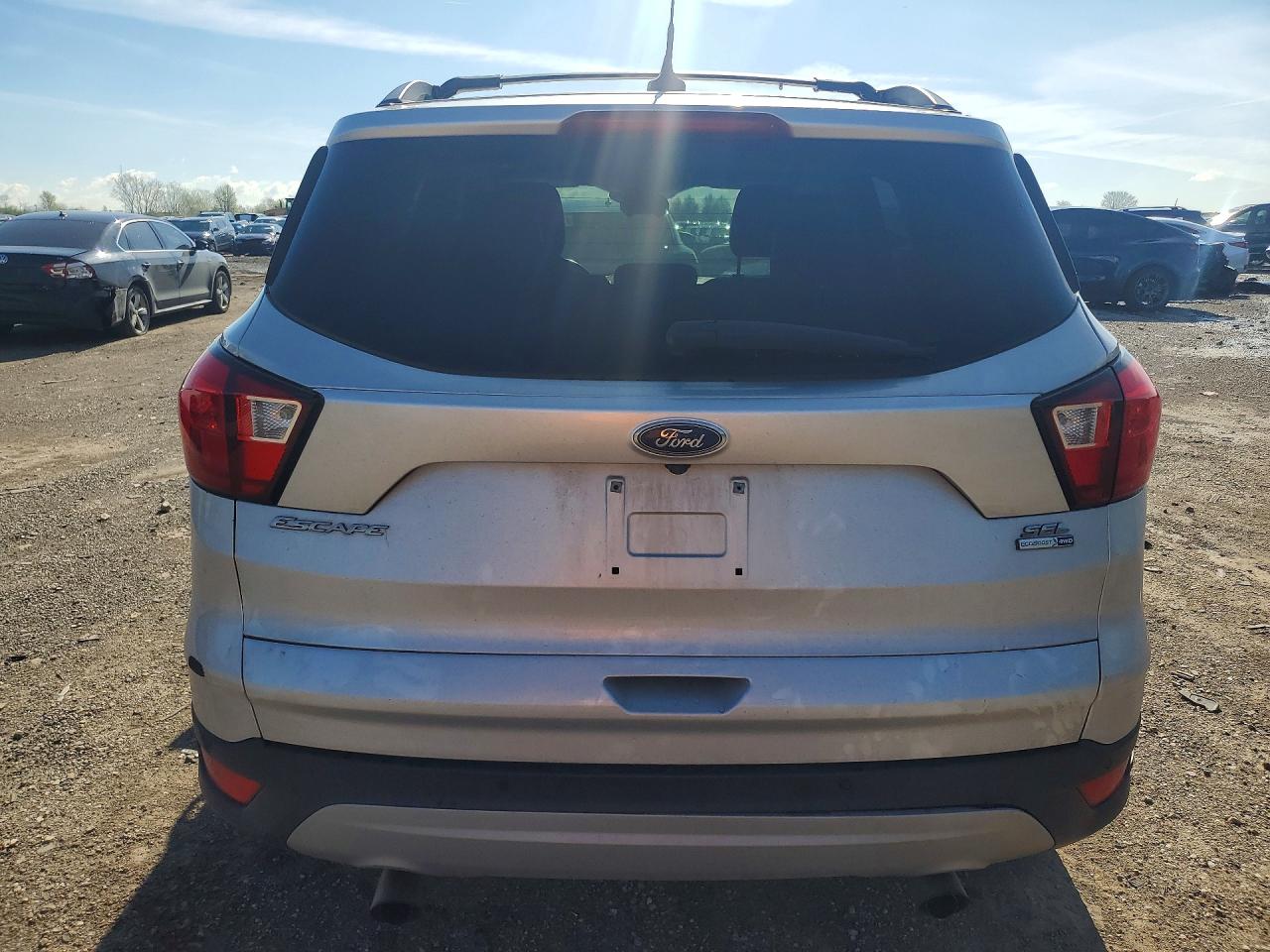 2019 FORD ESCAPE SEL photo 16