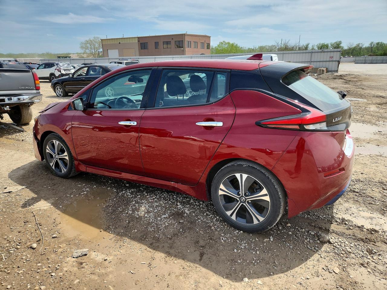 2022 NISSAN LEAF SV photo 4