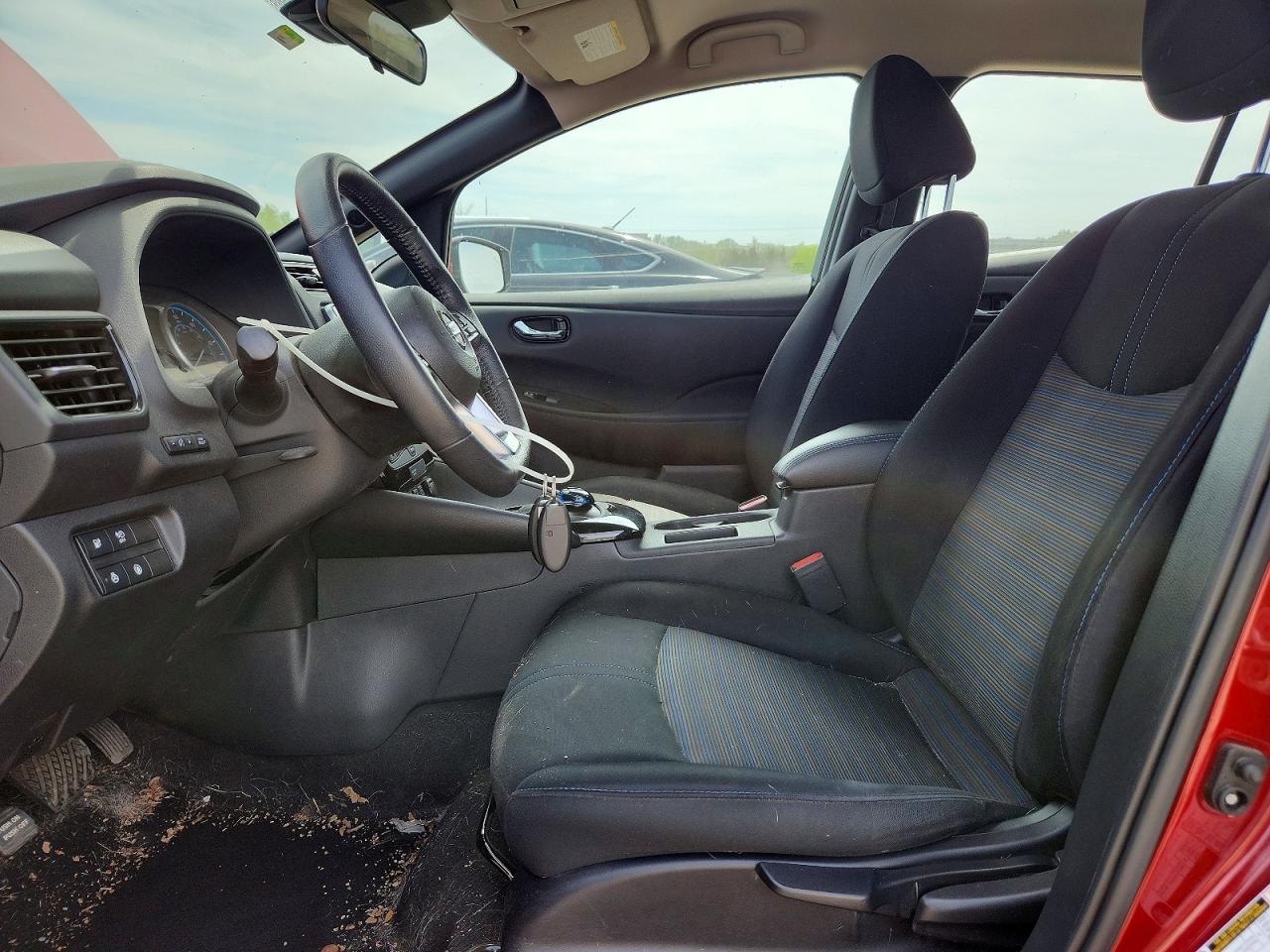 2022 NISSAN LEAF SV photo 19