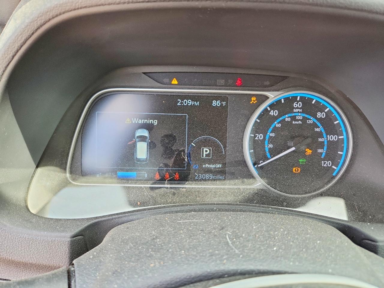 2022 NISSAN LEAF SV photo 25