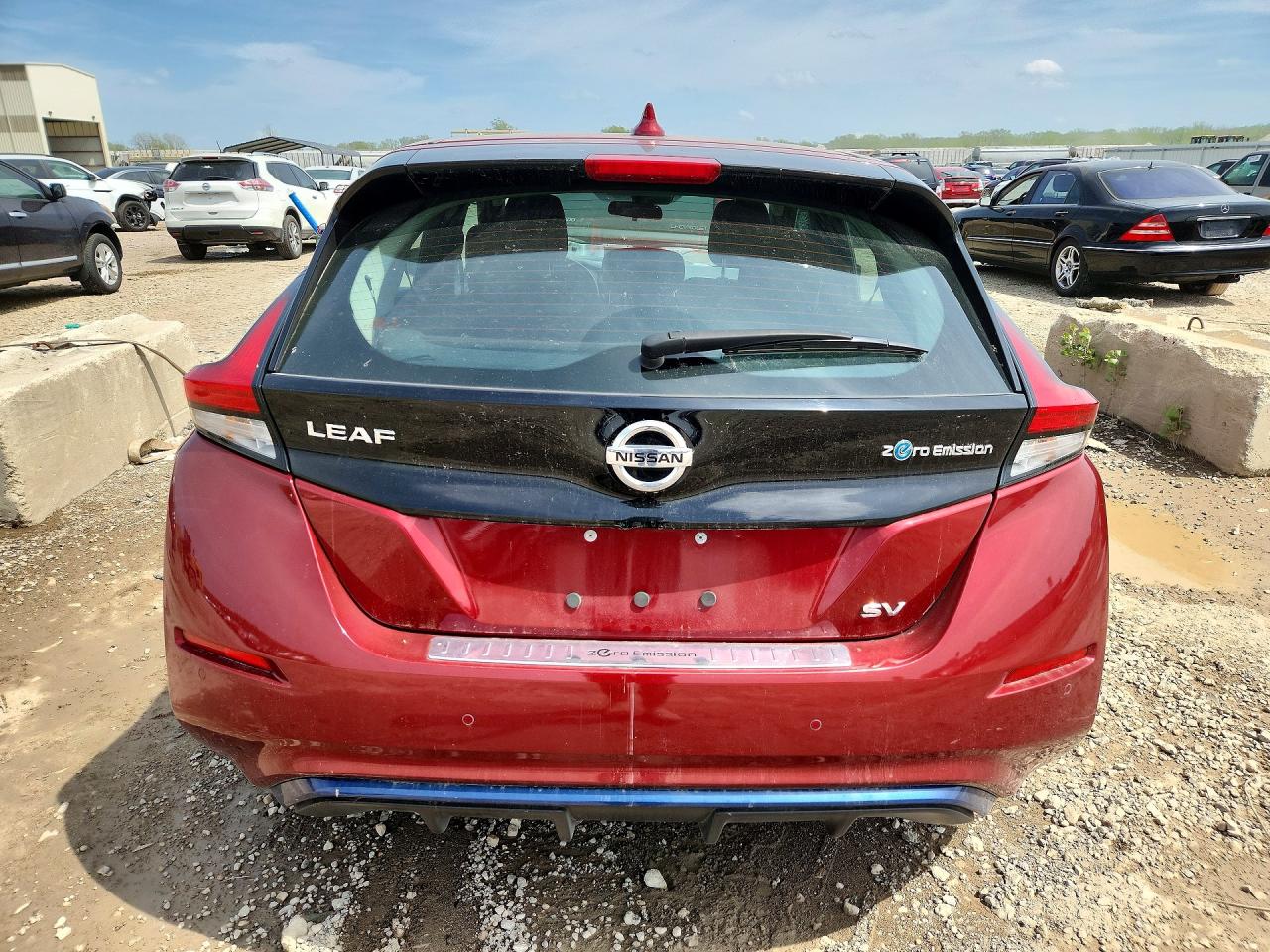 2022 NISSAN LEAF SV photo 16