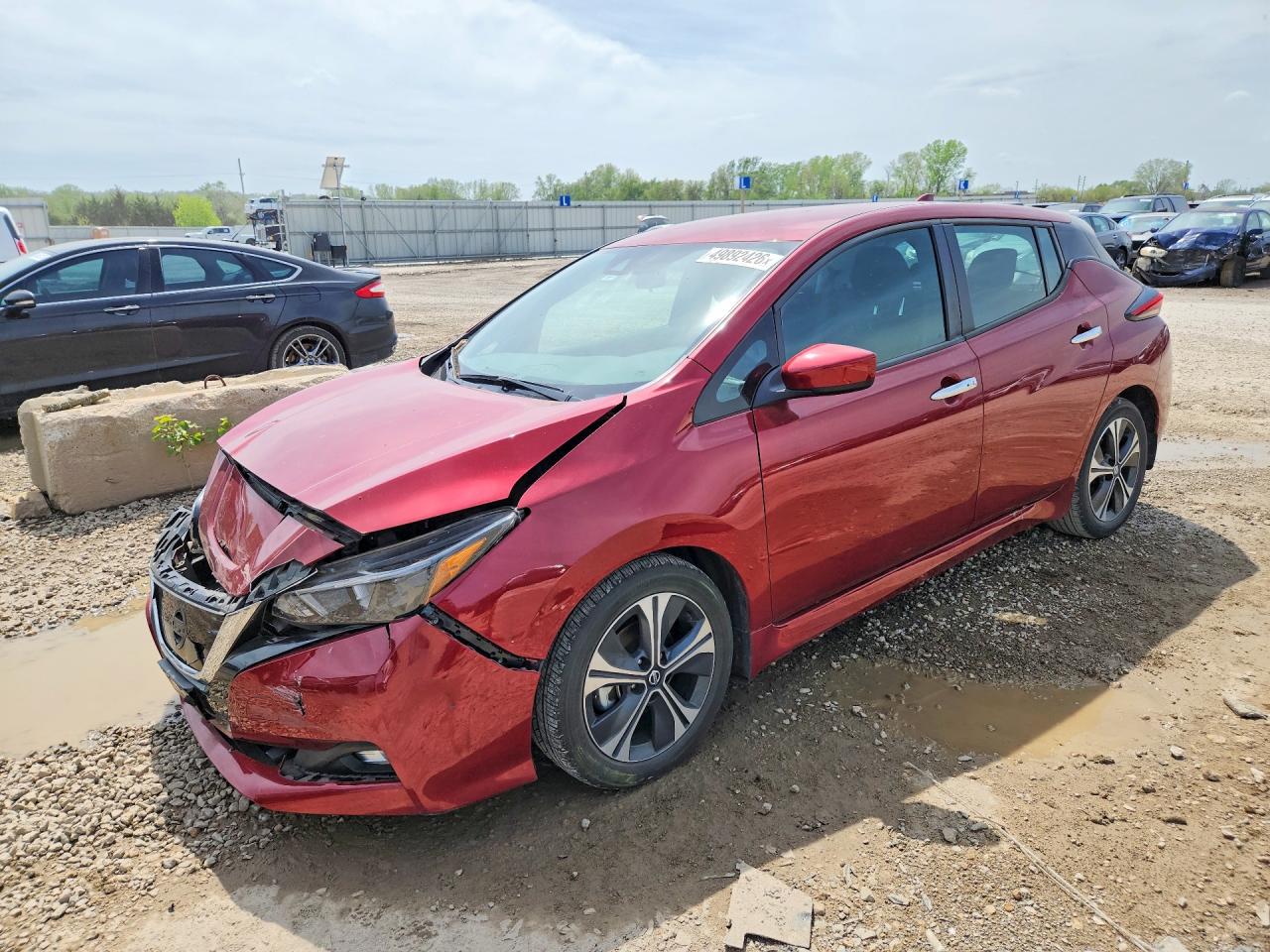 2022 NISSAN LEAF