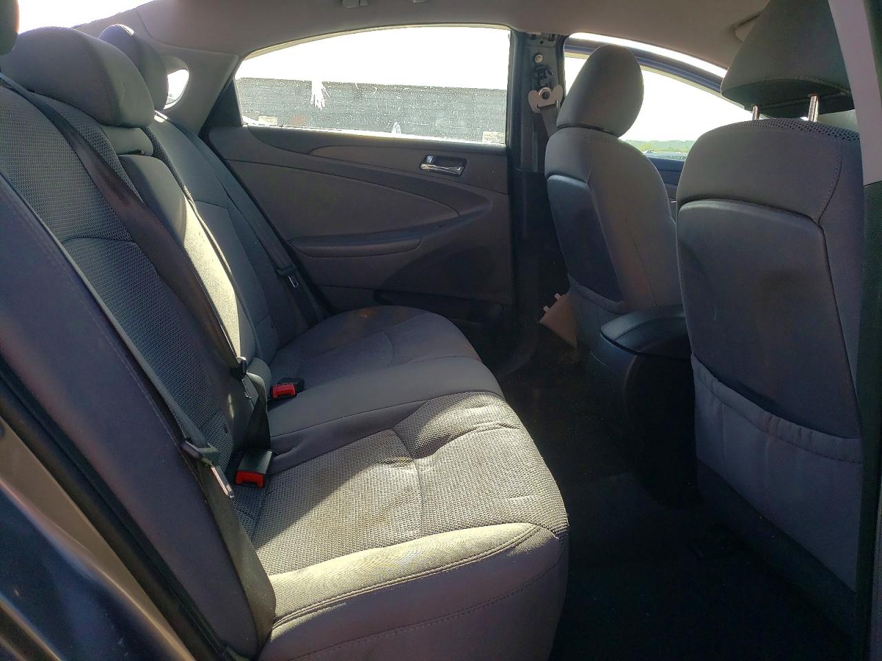 2013 HYUNDAI SONATA GLS photo 28