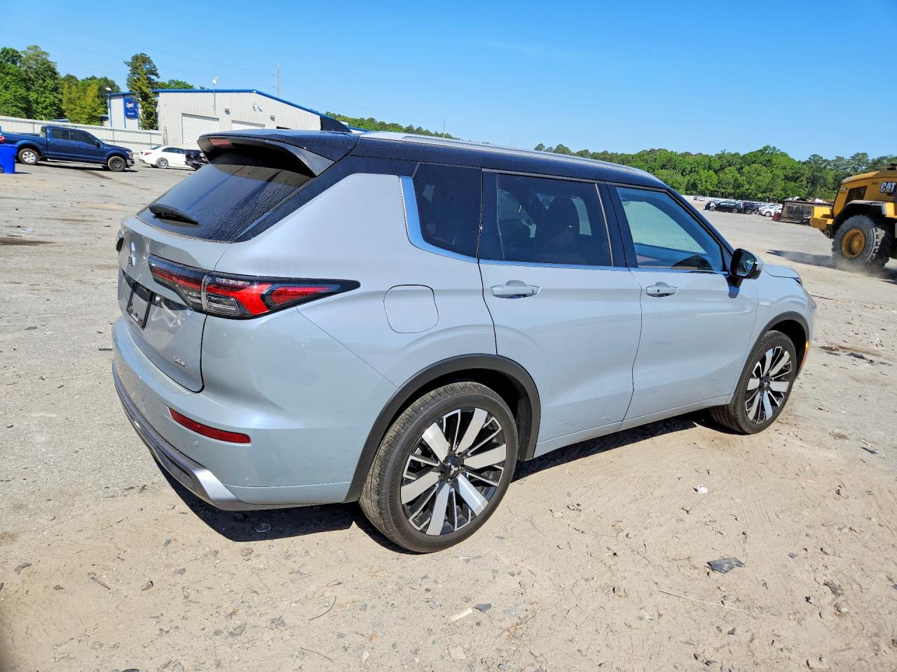 2025 MITSUBISHI OUTLANDER SEL photo 3