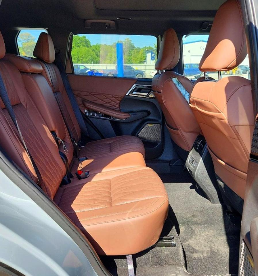 2025 MITSUBISHI OUTLANDER SEL photo 11