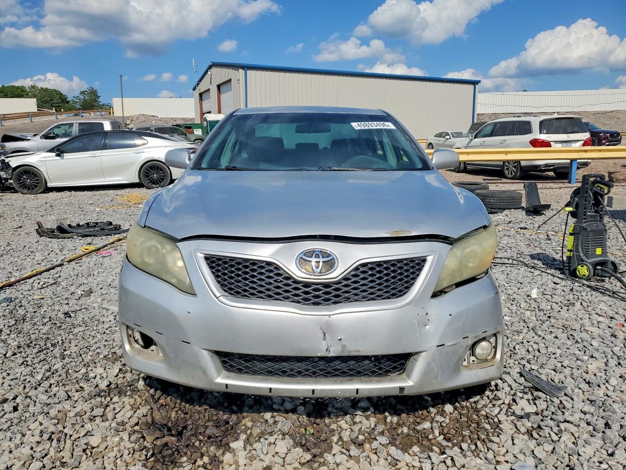 2011 TOYOTA CAMRY SE photo 9