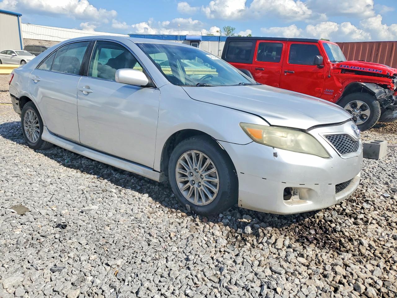 2011 TOYOTA CAMRY SE photo 7