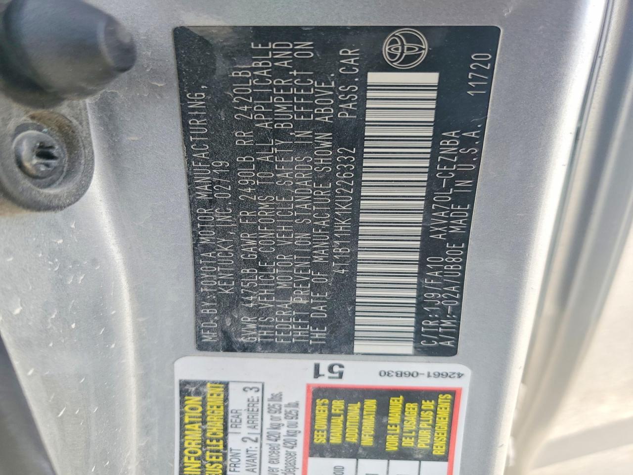 2019 TOYOTA CAMRY LE photo 34