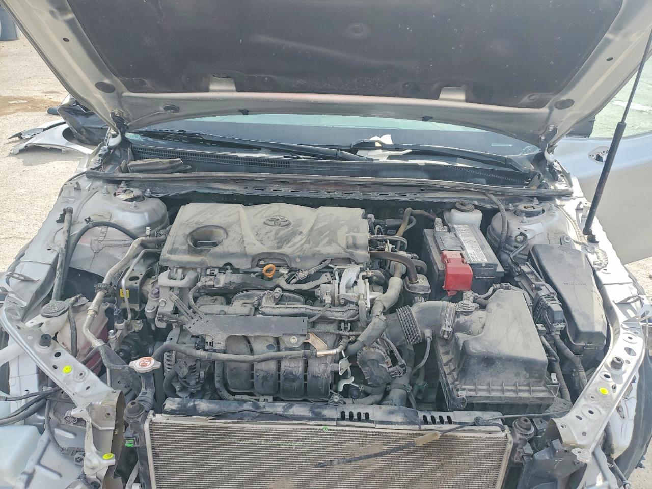 2019 TOYOTA CAMRY LE photo 31