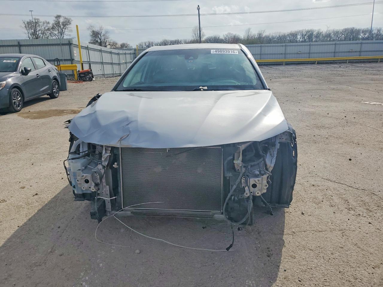 2019 TOYOTA CAMRY LE photo 13