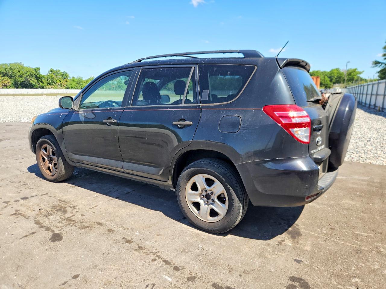 2010 TOYOTA RAV4 BASE photo 3