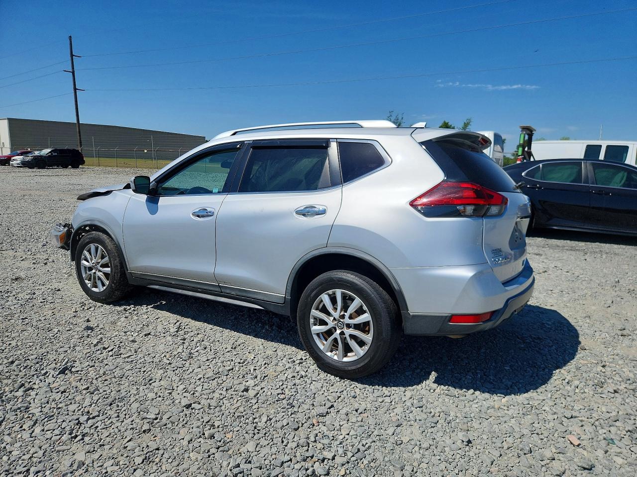 2018 NISSAN ROGUE SV photo 3