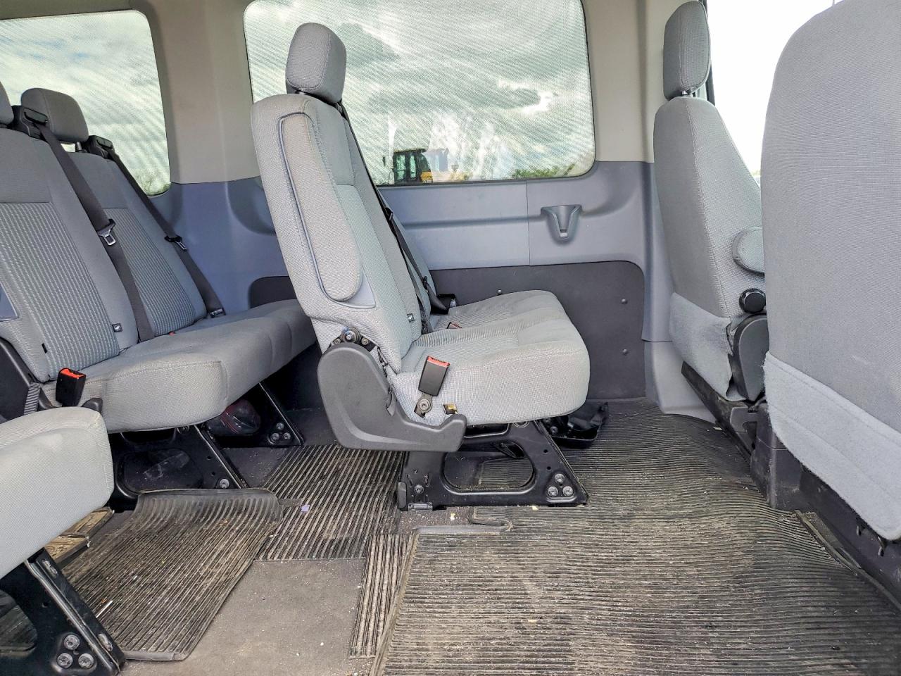 2016 FORD TRANSIT T-150 photo 19