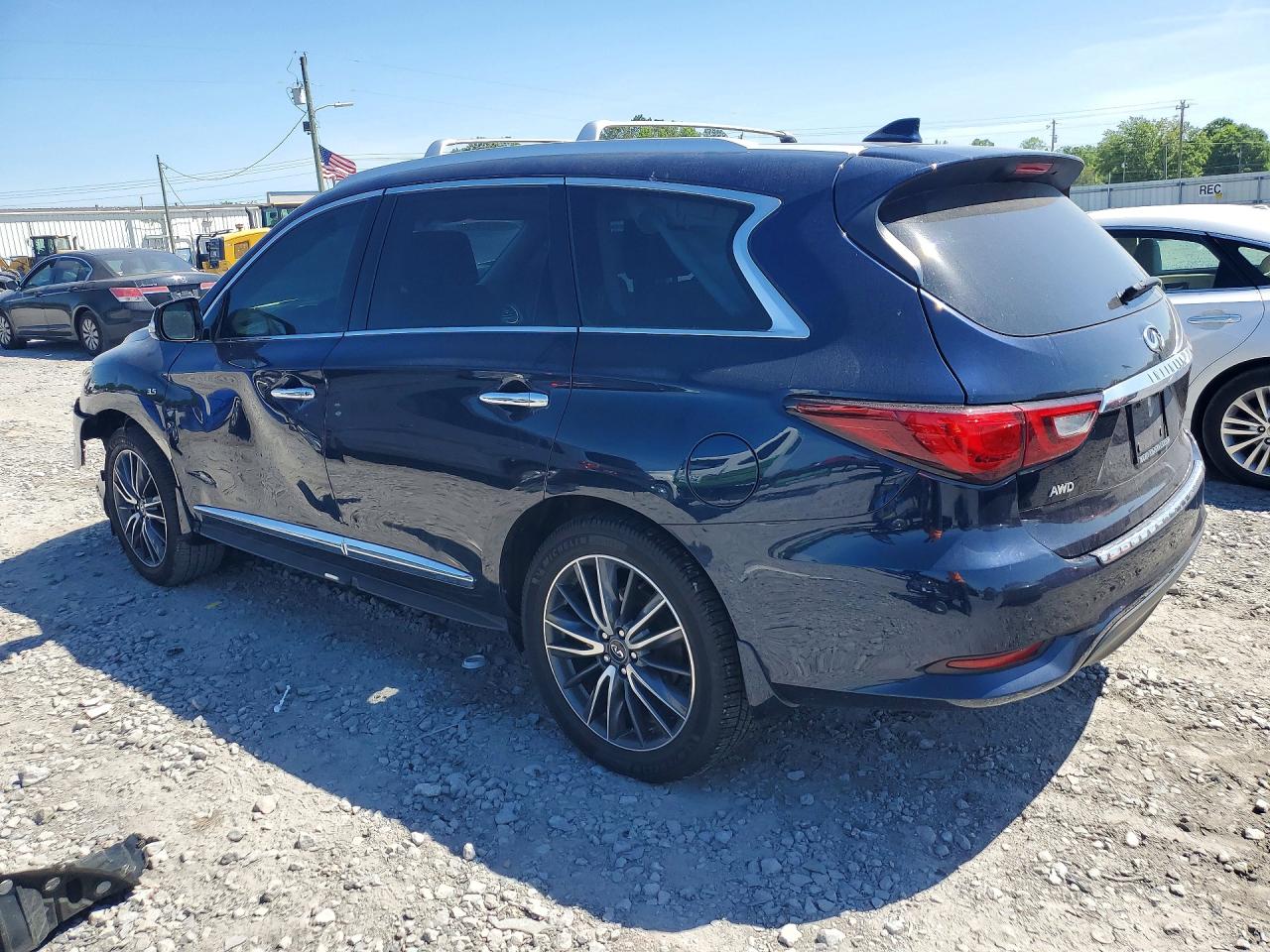 2020 INFINITI QX60 LUXE photo 3